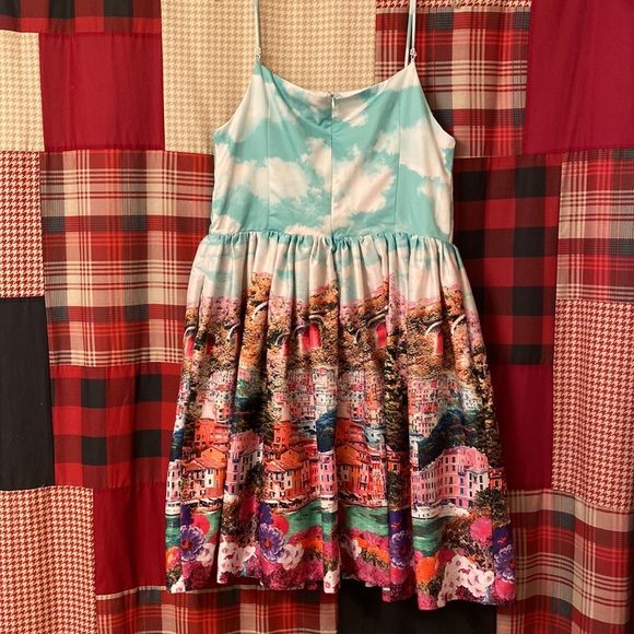 LINDY BOP Marlene Dress is Riviera Print - Picture 3 of 4